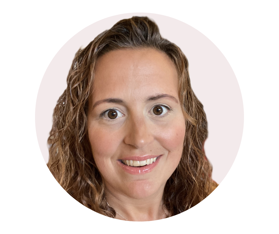 Close-up of a woman with curly brown hair smiling at the camera. Lindsy Hyer. Speech Therapist. Myofunctional Therapist