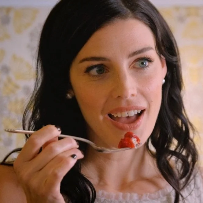 Jessica Paré as Annette
