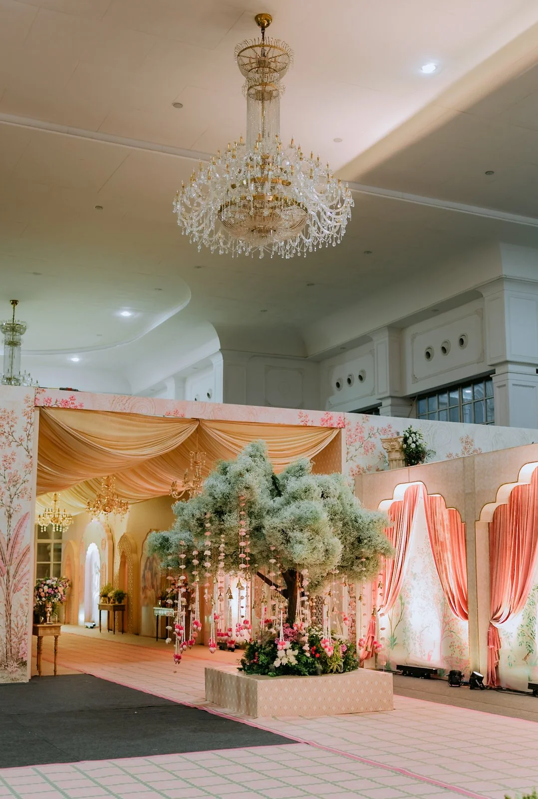 Floral entrance arch inside the palace hall