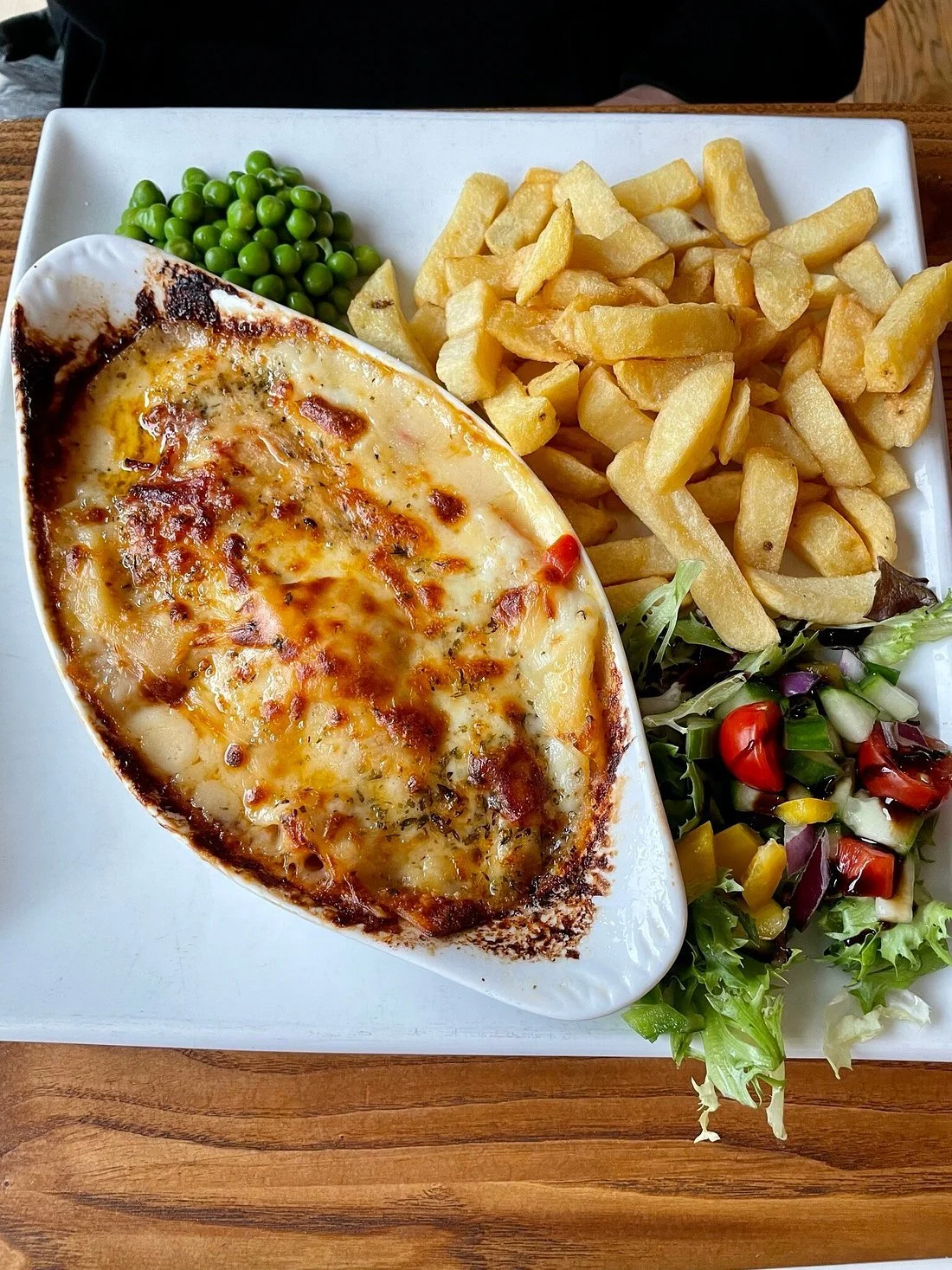 the-grapes-hotel-snowdonia-pub-food-drink-restaurant-6