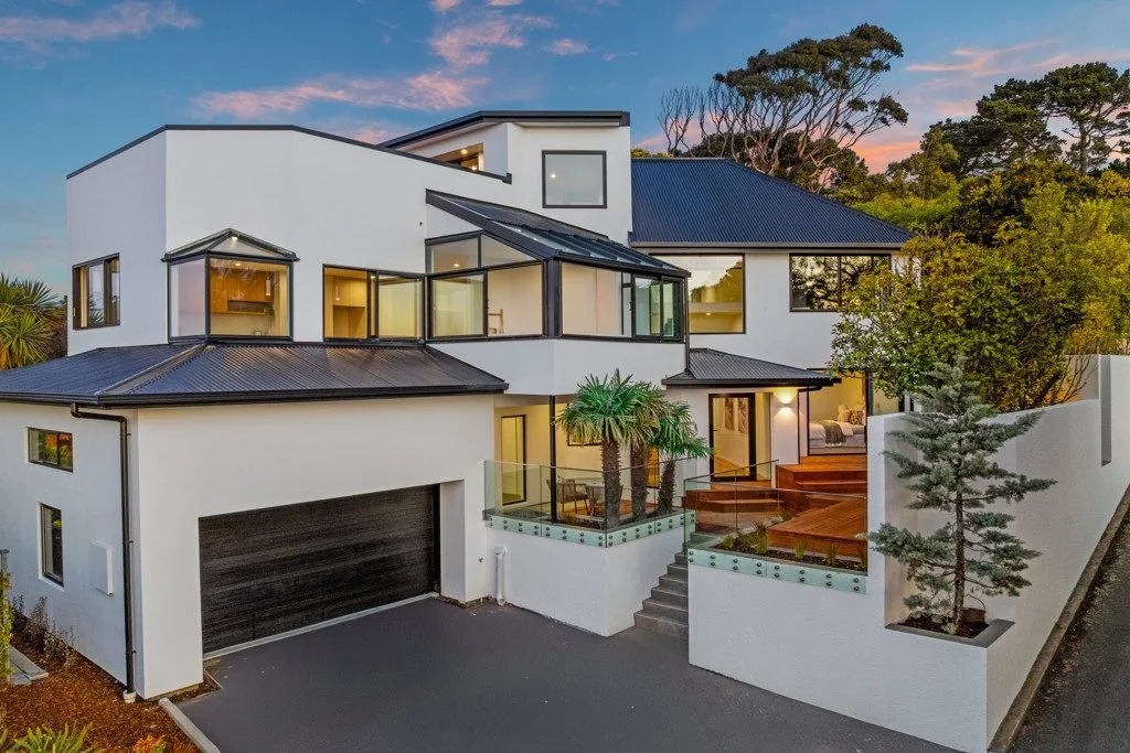 A year in the making, and it&rsquo;s finally here and for sale! 

Presenting our stunning renovation on Clifton&rsquo;s coveted Panorama Road &ndash; a true entertainer&rsquo;s paradise. From the sleek re-clad exterior to the beautifully re-imagined 