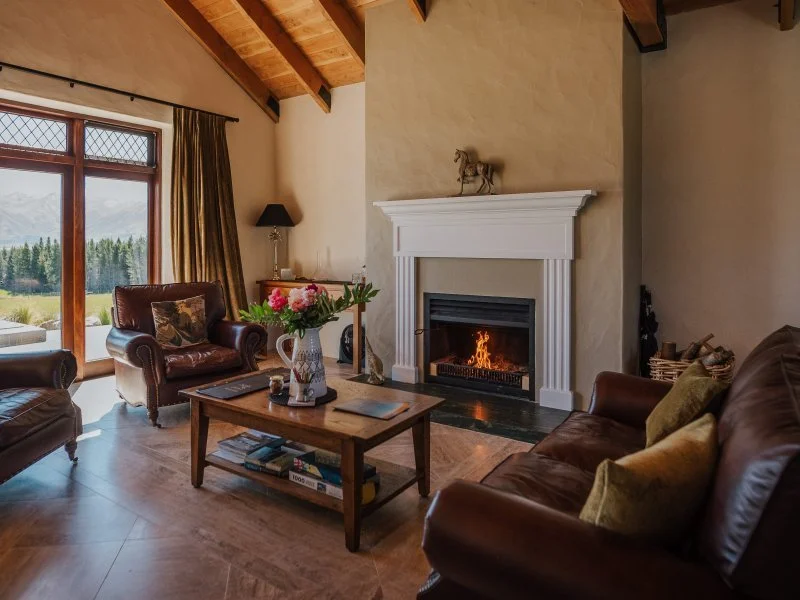 Throwback Thursday! 

We&rsquo;re revisiting the stunning Mt Cook Lakeside Retreat &ndash; Completed in 2020 and apart of the High Country Estate &amp; Luxury Villa Collection. 
These private villas are a perfect mix of luxury and comfort, each offer