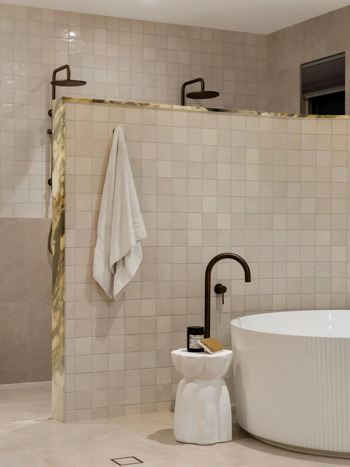 Soft tones, clean lines, and a touch of quiet luxury.
 
📩 Enquire today at styling@tailoredinteriors.com.au to style your next listing.
 
#bathroominspo #brisbanepropertystyling #tailoredinteriors #brisbaneinteriors #homestaging #propertystylingbris