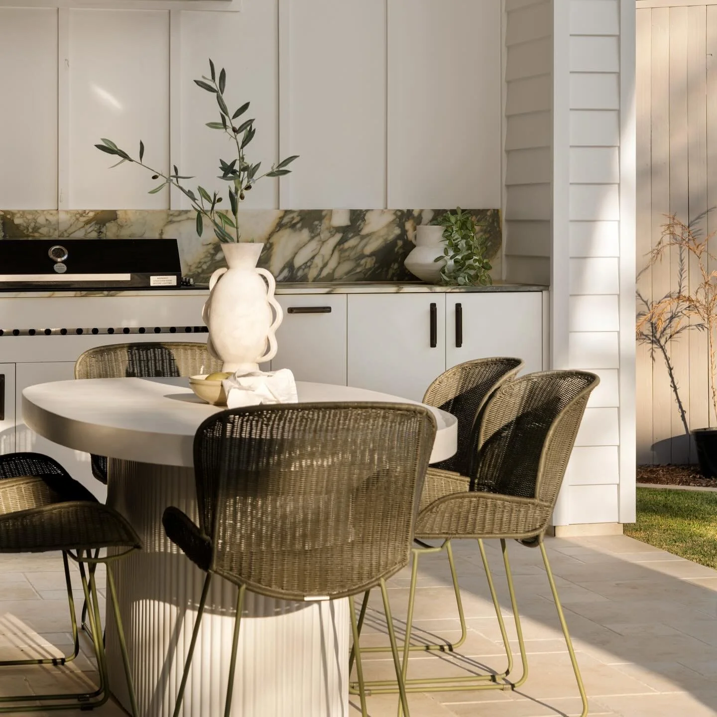 Backyard Dreaming.

Styled by Tailored.
 
#tailoredinteiors #propertystaging #qldliving #brisbanerealestate #outdoorstyling #homestaging