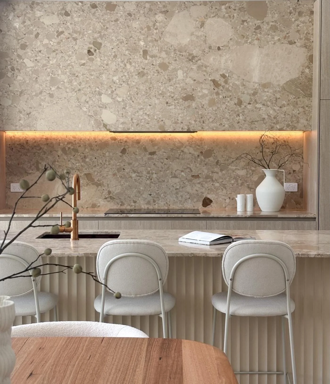 Warm tones, and timeless stone - a place made to slow down.

Styled by: @tailoredinteriorsau 
Agent: @harrisonmastro.oikos 

Ready to talk styling?
💌 styling@tailoredinteriors.com.au