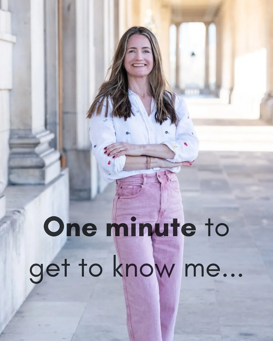 🌿 Reintroducing Myself 🌿
Hey, beautiful souls! I&rsquo;m Elaine a passionate coach and certified hypnotherapist. I have a few new followers on here, so thought I would let you know a little more about me. 

If you&rsquo;re ready to make real change