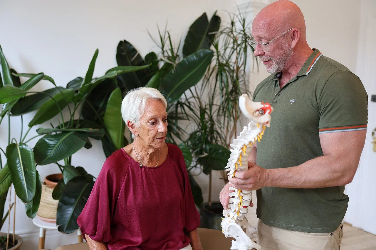 How Stress Accumulates in the Spine: The Science of Somatic Memory