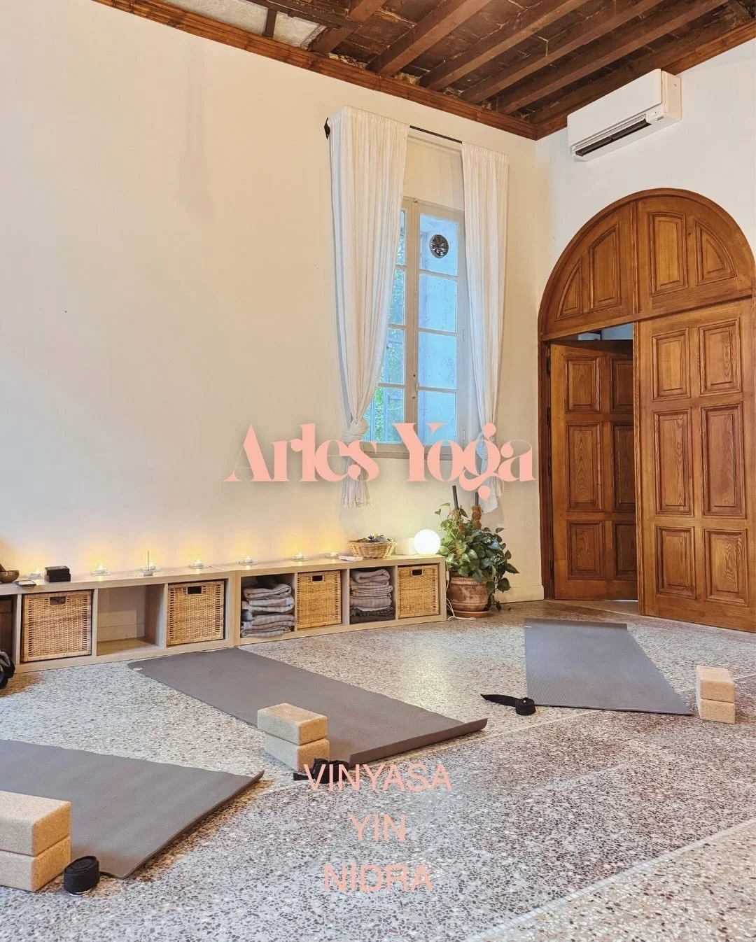 Apr&egrave;s 10 jours entre Paris &amp; Bruxelles pour aller &agrave; votre rencontre au travers des ateliers de Yoga Nidra &amp; des soins &eacute;nerg&eacute;tiques de lib&eacute;ration + coaching en 1:1, je suis de retour &agrave; @arlesyoga d&egr