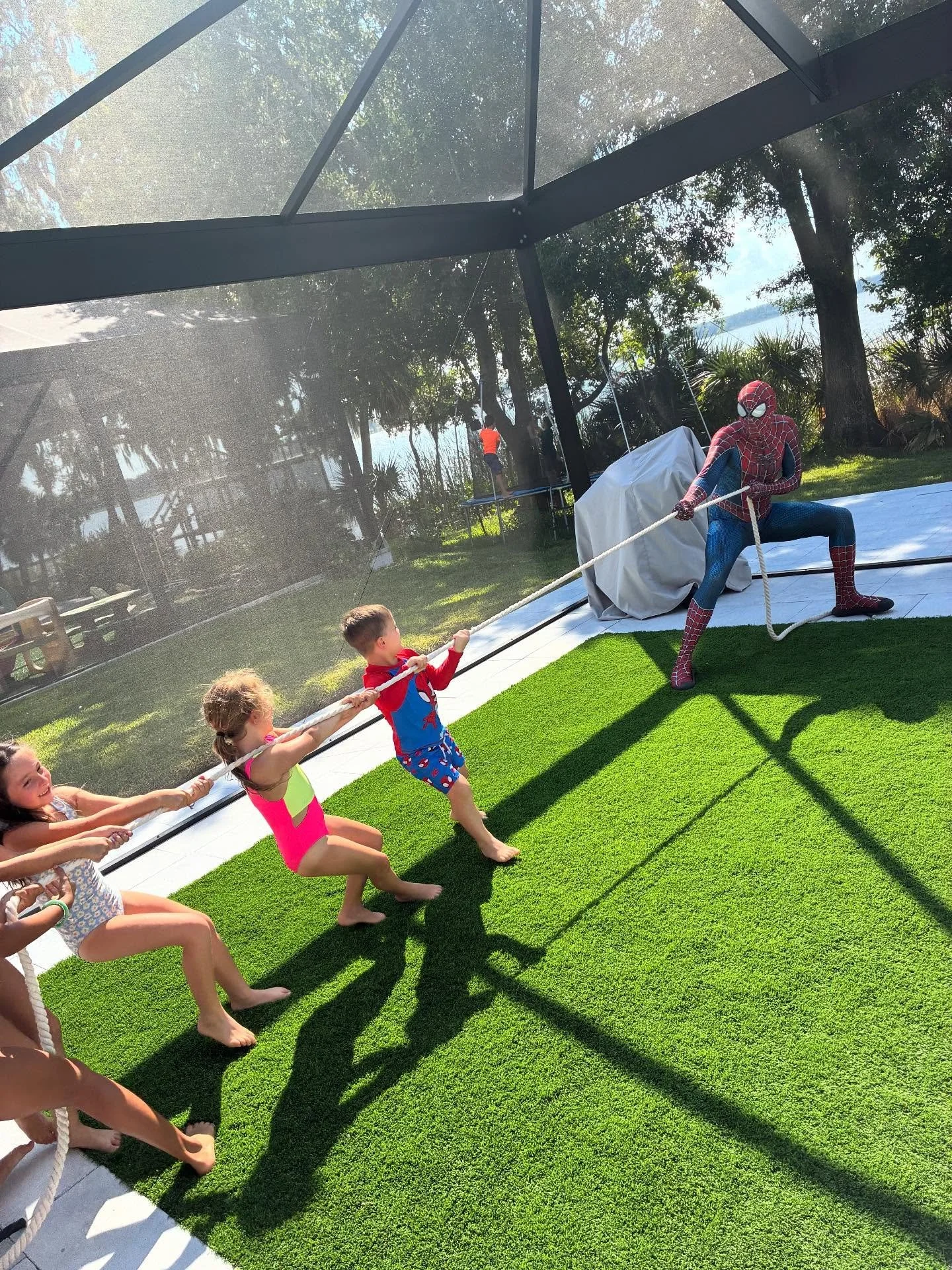 Superhero training. 1 against 6. The test of strength 🕸️🕷️