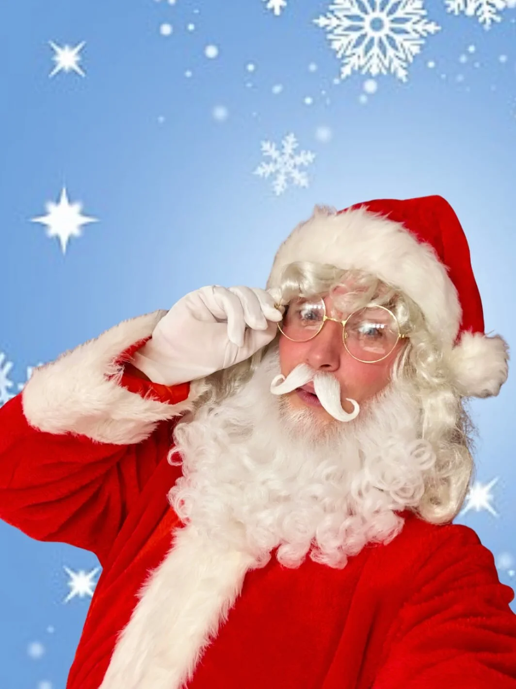 🎅🏻 He&rsquo;s Making A List and Checking it Twice🎅🏻