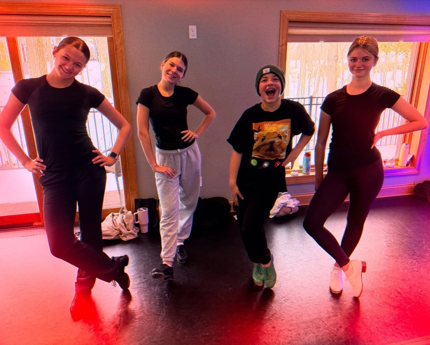 Happy New Year ✨

First rehearsal of the year and a glimpse of what&rsquo;s taking shape!! Familiar energy and first steps towards something special brewing this winter ❄️

So excited to watch this group grow together.

#HappyNewYear
#TapDance
#Behin