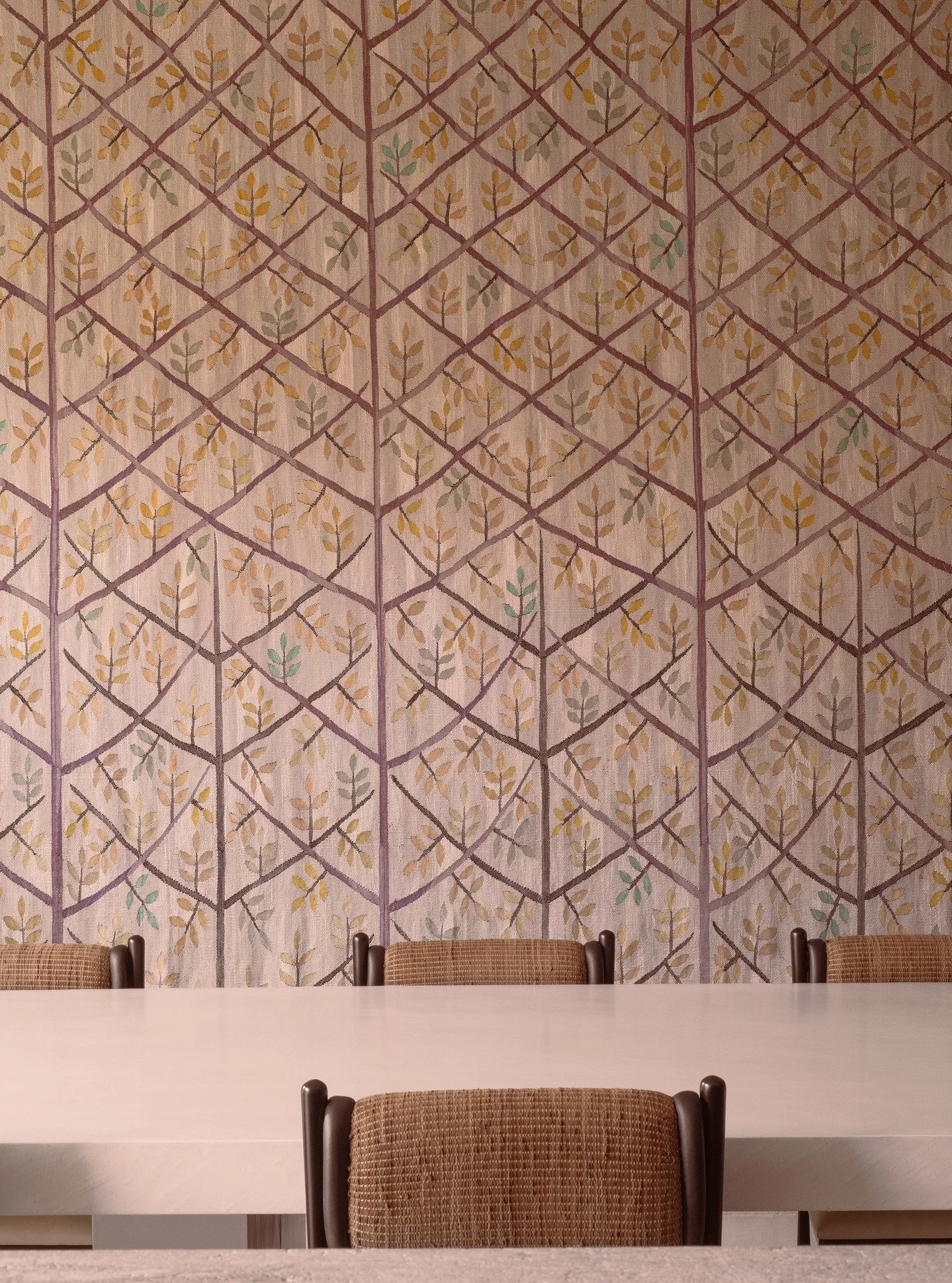 dining room

TRANSFORMATION OF A HOUSE
FULHAM, LONDON
Photo: @juli.richter.photography 
Architecture: @julian_loeffler_architect 
Joinery: @daviesshaw 
Carpets and textiles: @fj_hakimian 
Furniture: @hamrei 
Garden: @ameliabouquetgardendesign