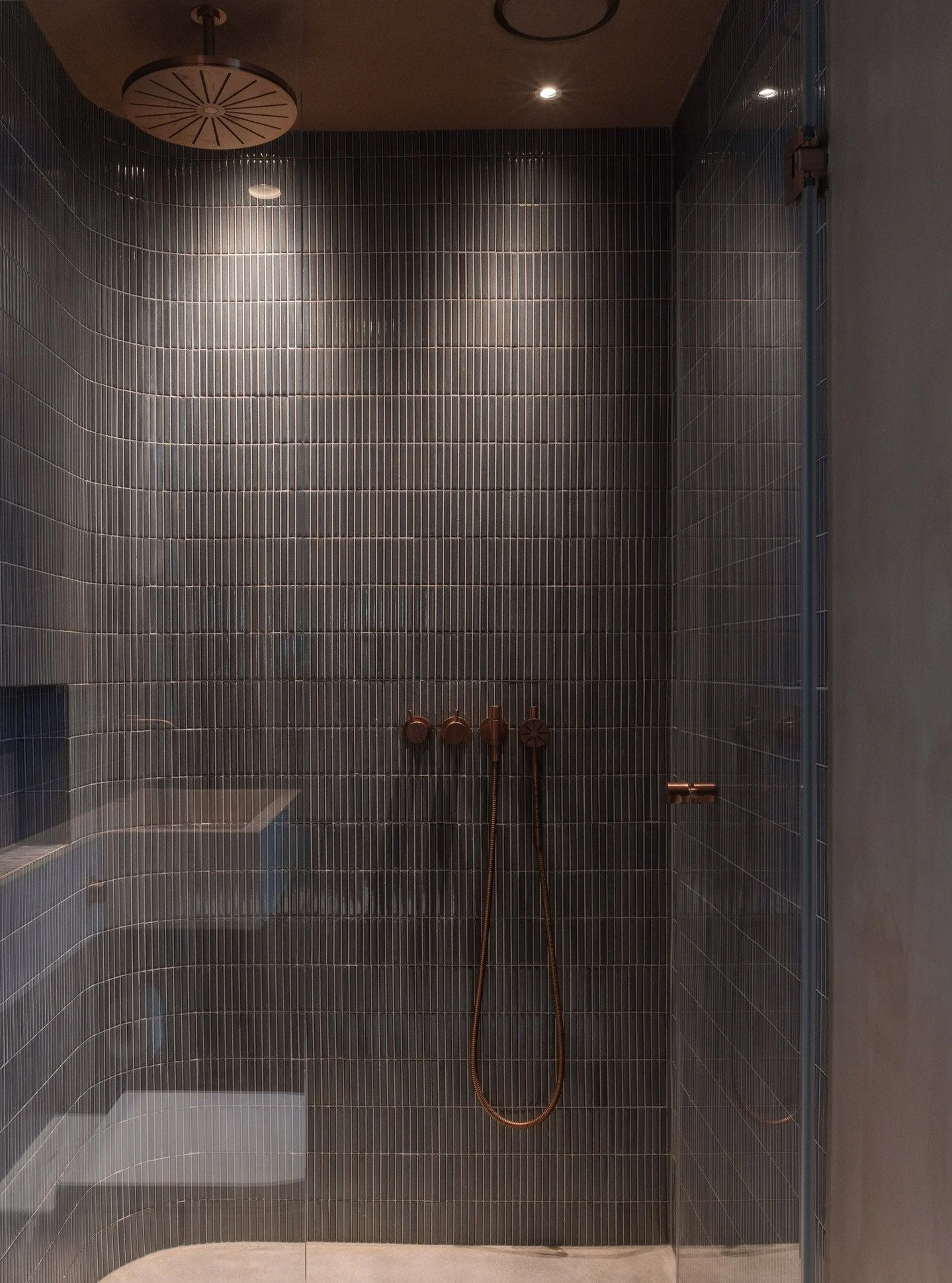Guest Shower
TRANSFORMATION OF A HOUSE 
FULHAM, LONDON 
Photo: @juli.richter.photography 
Architecture: @julian_loeffler_architect