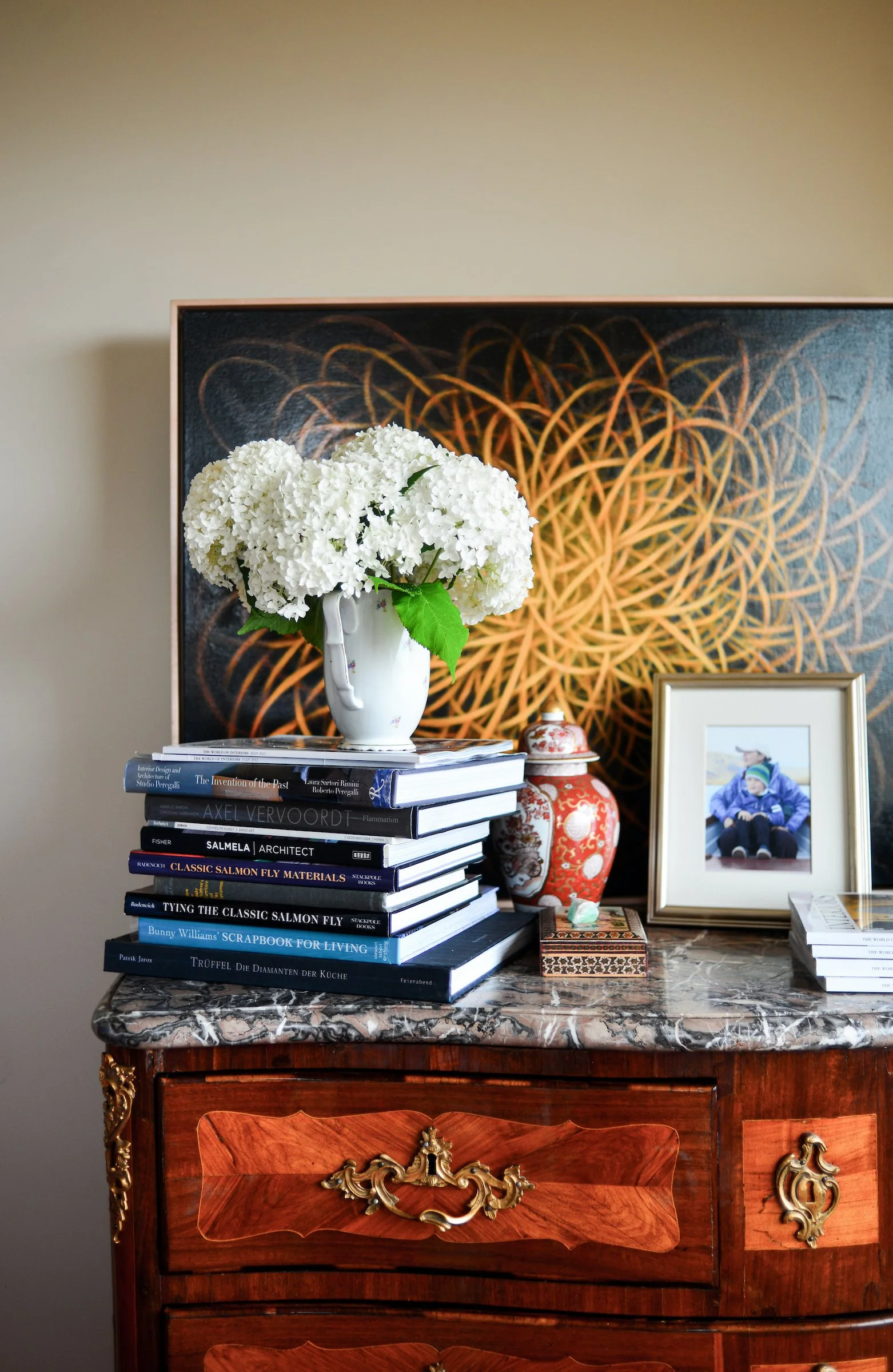 pugest sound cottage with lively interior