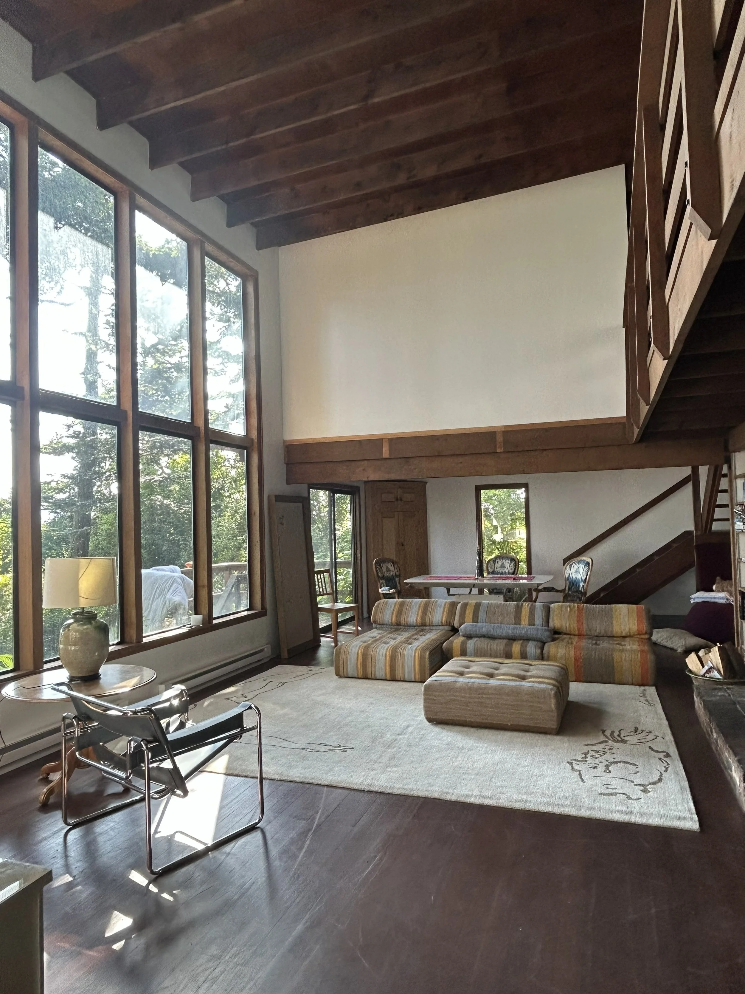 staircase and loft view.jpeg