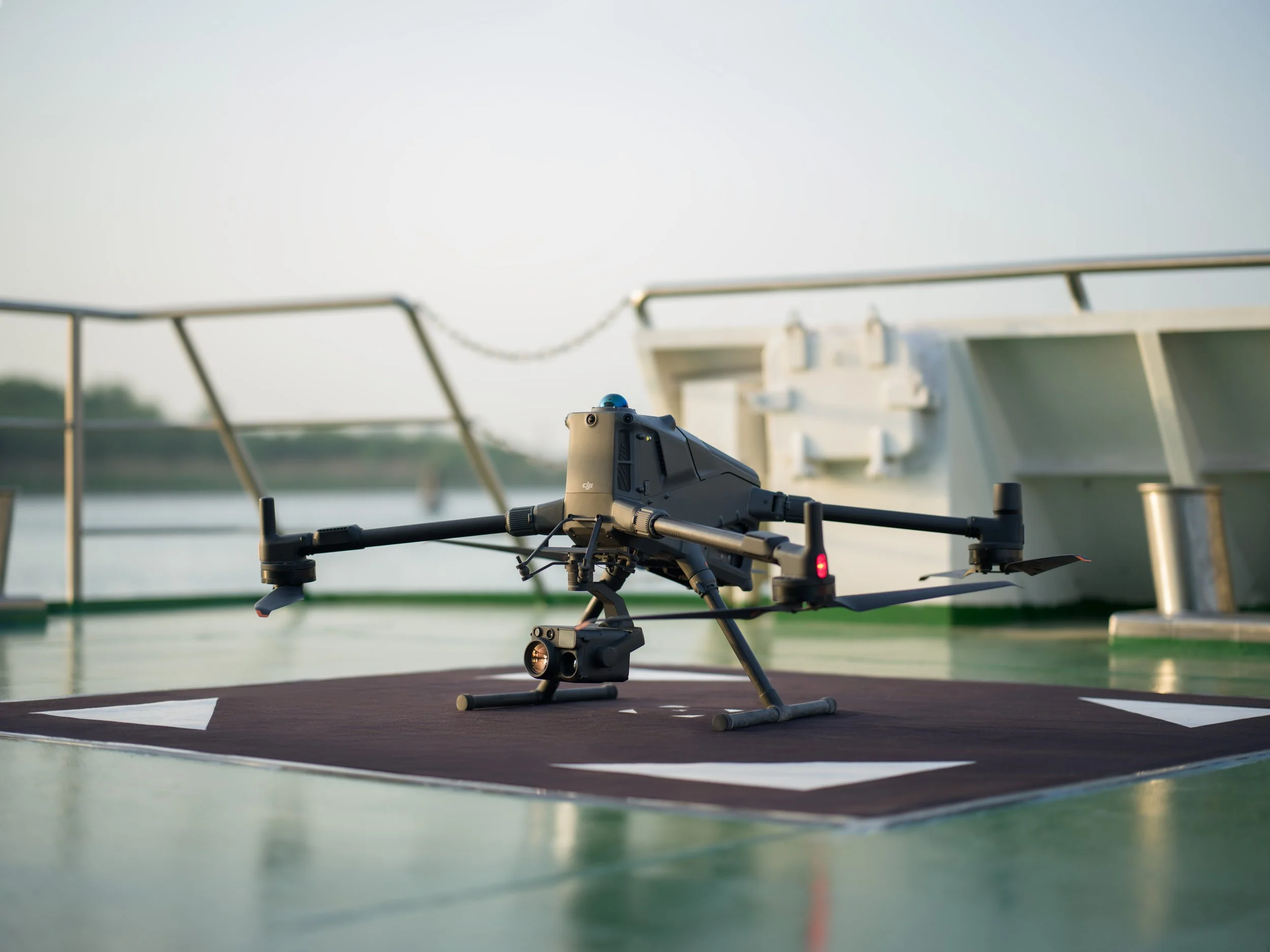 KV-ShipLanding 1.jpg