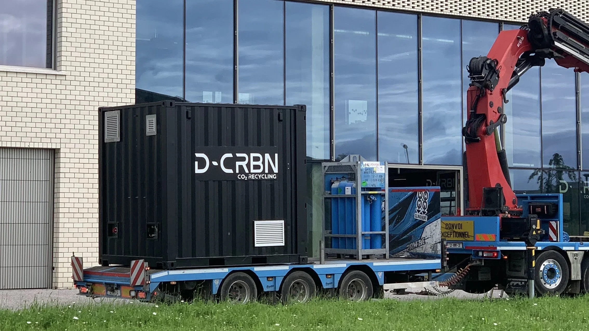 A plasma based CO₂ recycling unit