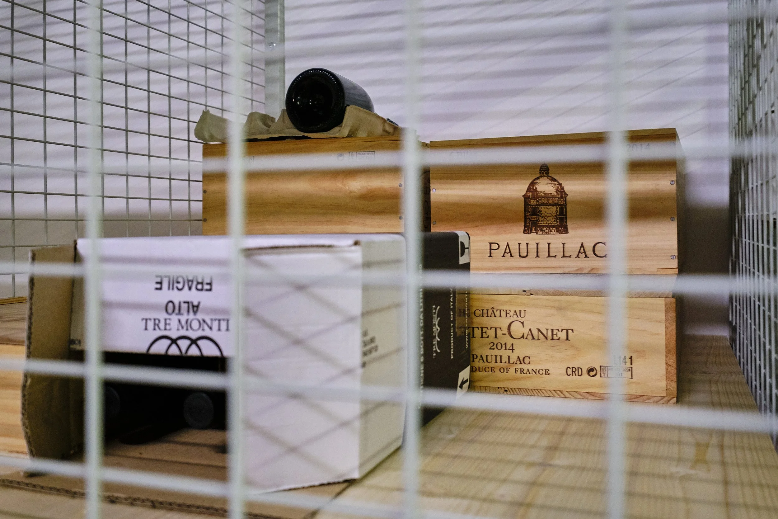 Übersicht Größen XS bis XXXL im Weinlager Laupen