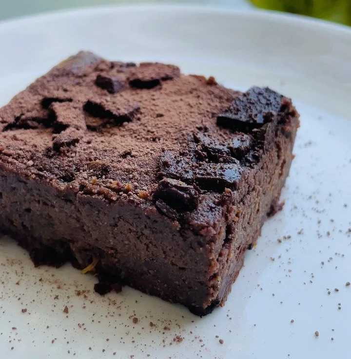 If you&rsquo;ve been on retreat with us, you already know&hellip; we&rsquo;re passionate about food. Cooking for others and of course eating meals that nourish, inspire, and bring people together is one of our greatest joys.
We always get asked for o