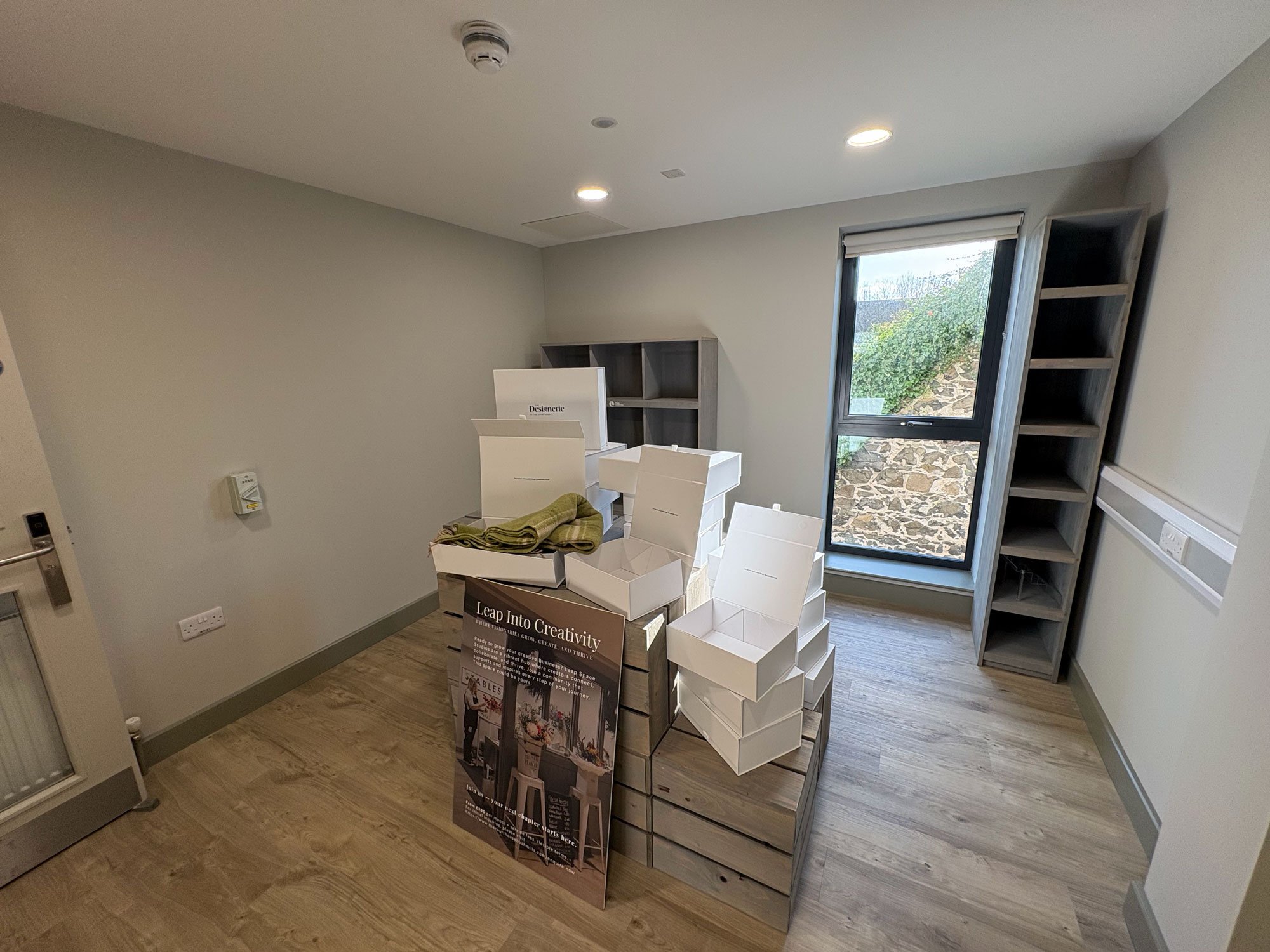 Creative-studio-2.jpg (Copy) (Copy) (Copy) (Copy) (Copy) (Copy) (Copy) (Copy) (Copy)