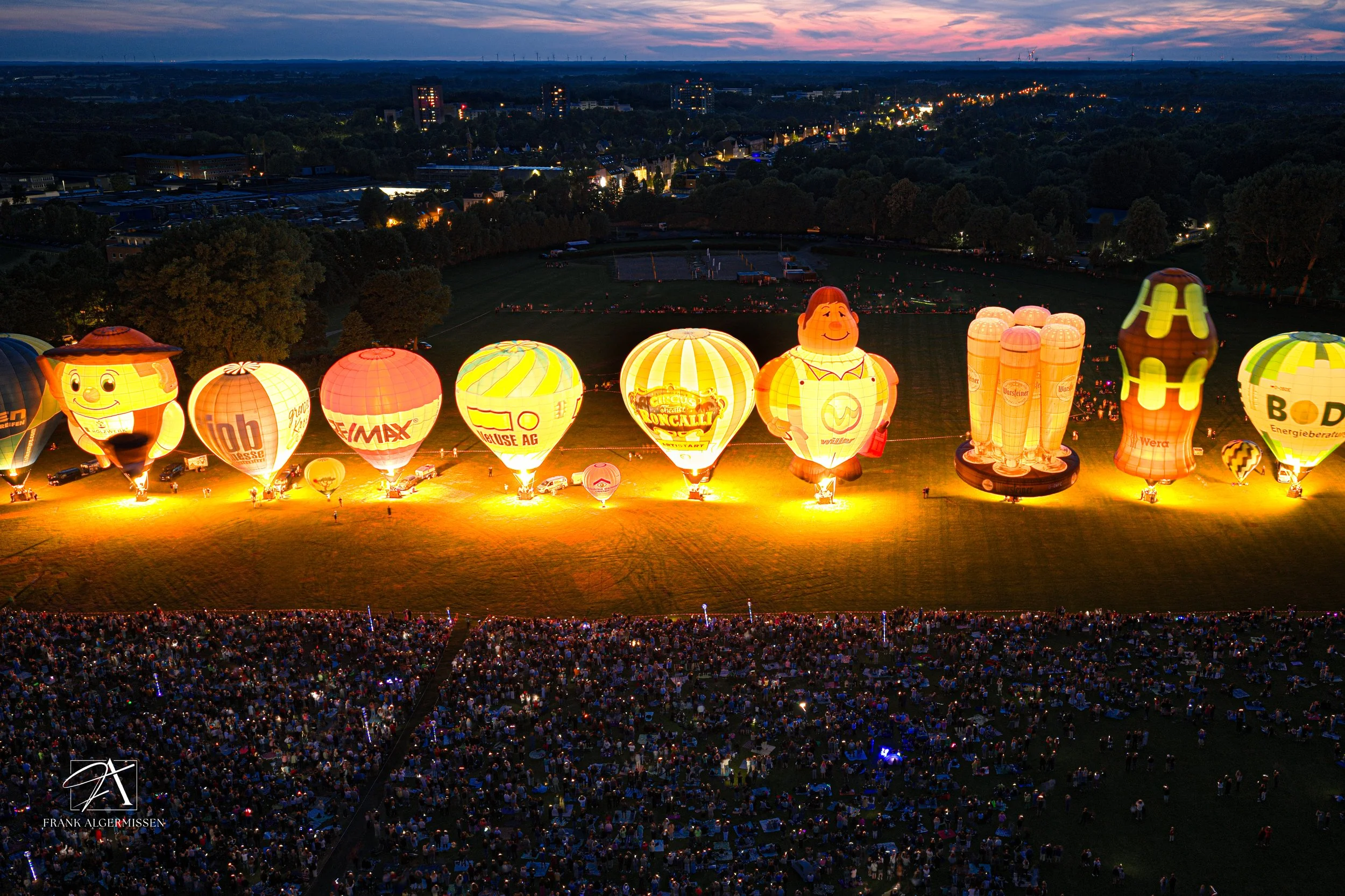 DJI Mavic 4 Pro Drone Kiel Balloon Sail Glow Night