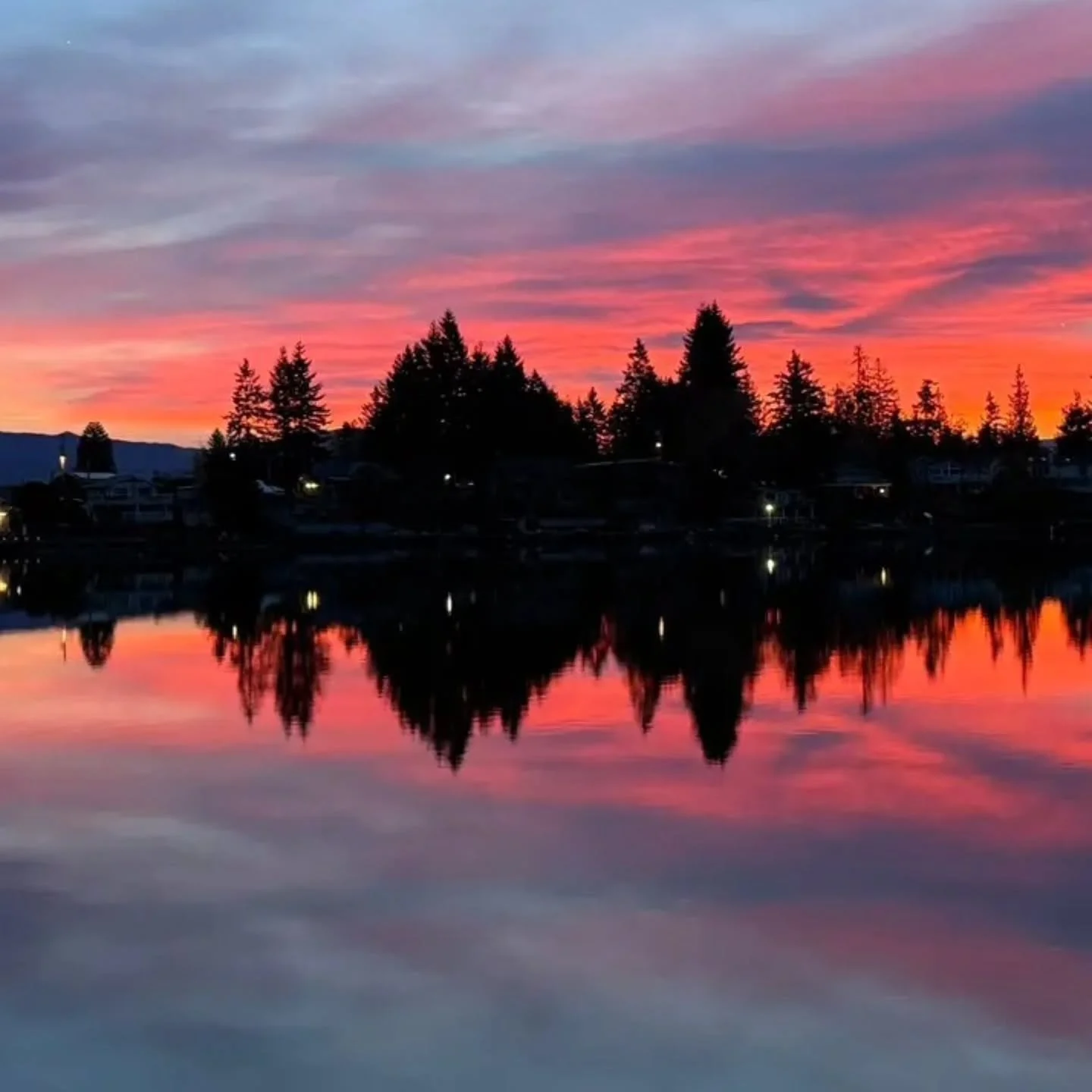 We occasionally get the most beautiful Winter Sunrises. 
✨️Nature paints in amazing colors!✨️
Phot Credit: my neighbor &amp; friend A. Flegel