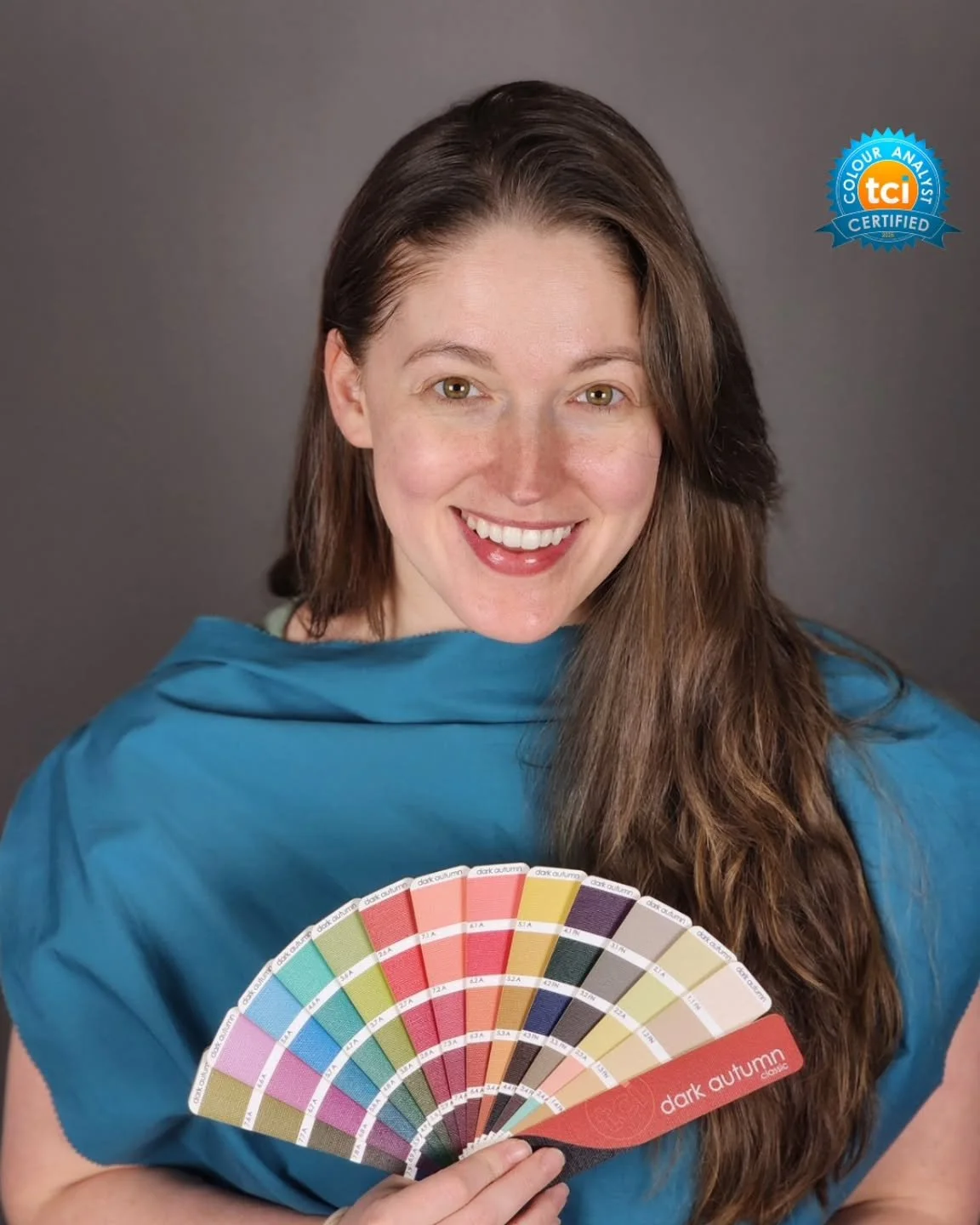 Sometimes our best colors are a bit of a surprise&mdash;but the harmony, clarity, and focus are undeniable.

✨ Believe it or not, the only makeup this client is wearing is a simple tinted lip balm. That glow is all her!
✨ The right colors bring you i