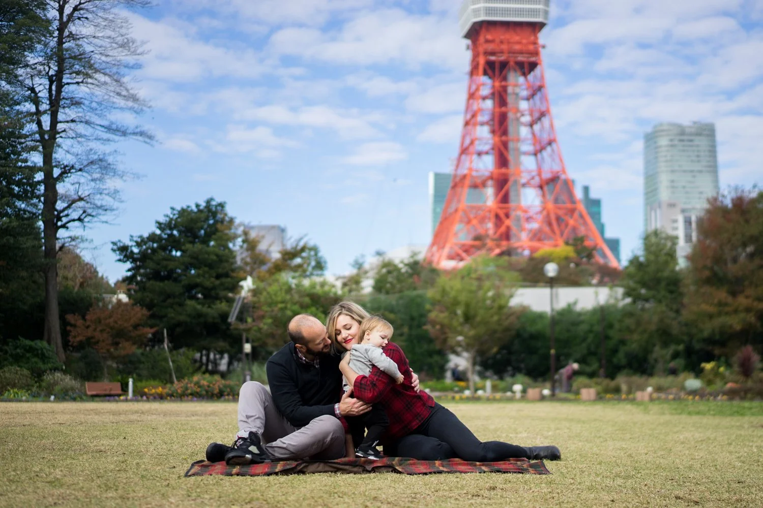 Tokyo Family Photographer: Tokyo Tower and Shiba Koen Family Portrait Session