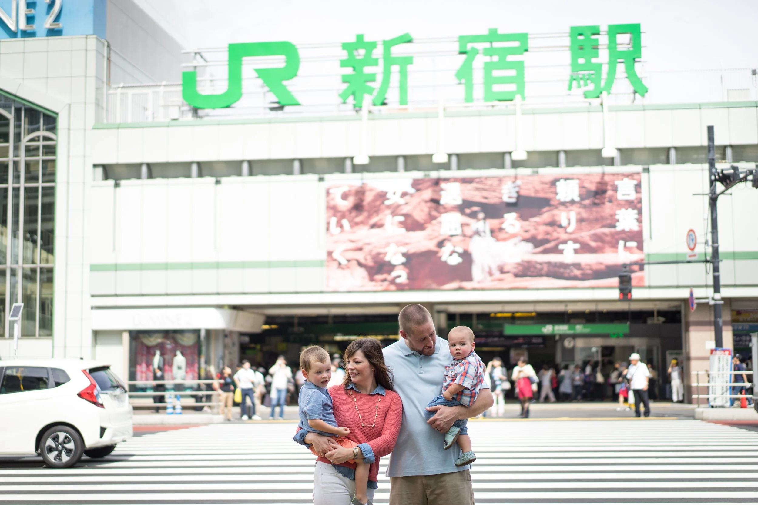 Tokyo Tourist Photographer: Exploring Shinjuku with the Dodge Family