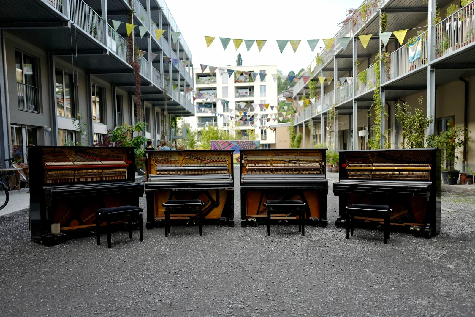 JP21_Kukuruz_4Pianos_MichaelScherer Kopie.webp