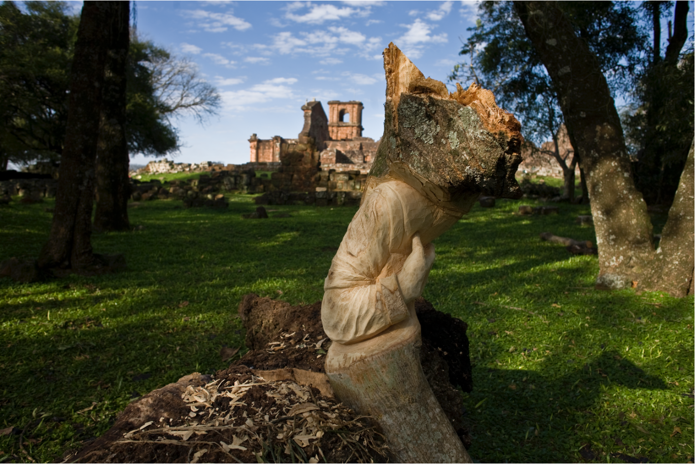 

“Nuevas Floras do Sul”
 “San Isidro”. Impresión digital giclée sobre papel de algodón, 80x120 cm
VIII Bienal de Merco Sul, 2011
