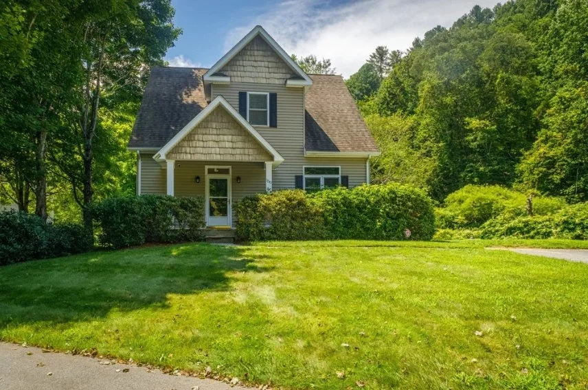 Freestanding Townhome in Popular Mountain Town Area Blue Ridge Mountains NC Property