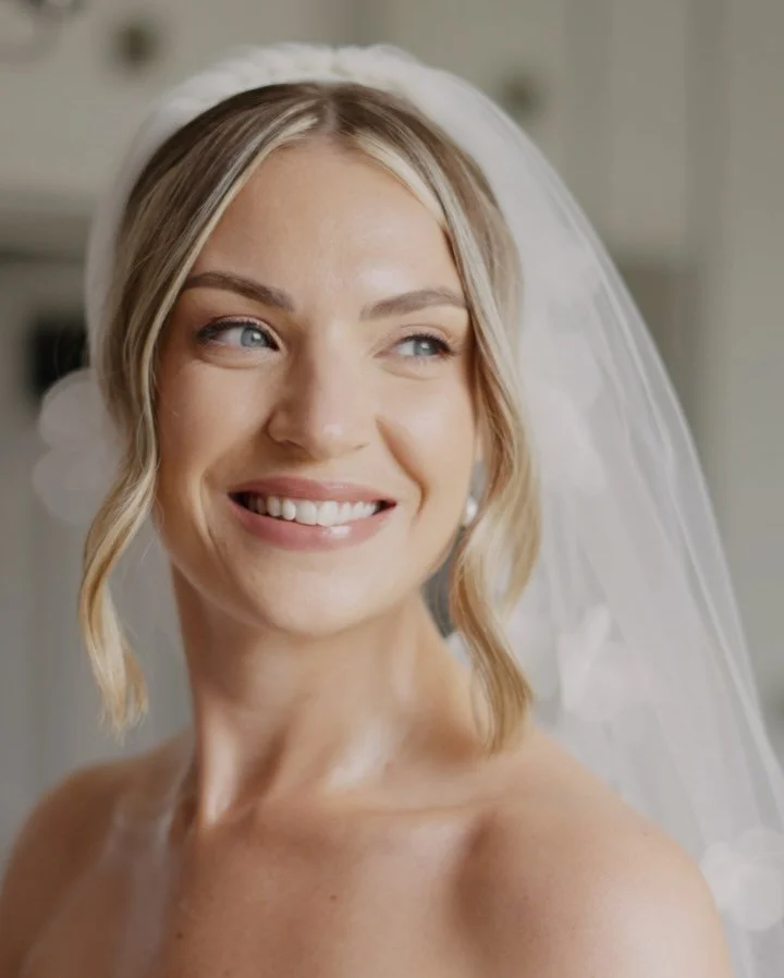 🩷Ellie &amp; Chris Postcards 🩷

What I loved most about Ellie &amp; Chris&rsquo;s wedding were the in-between moments the ones they didn&rsquo;t even realise were happening. A squeeze of the hand, a deep breath before walking in, the way their face