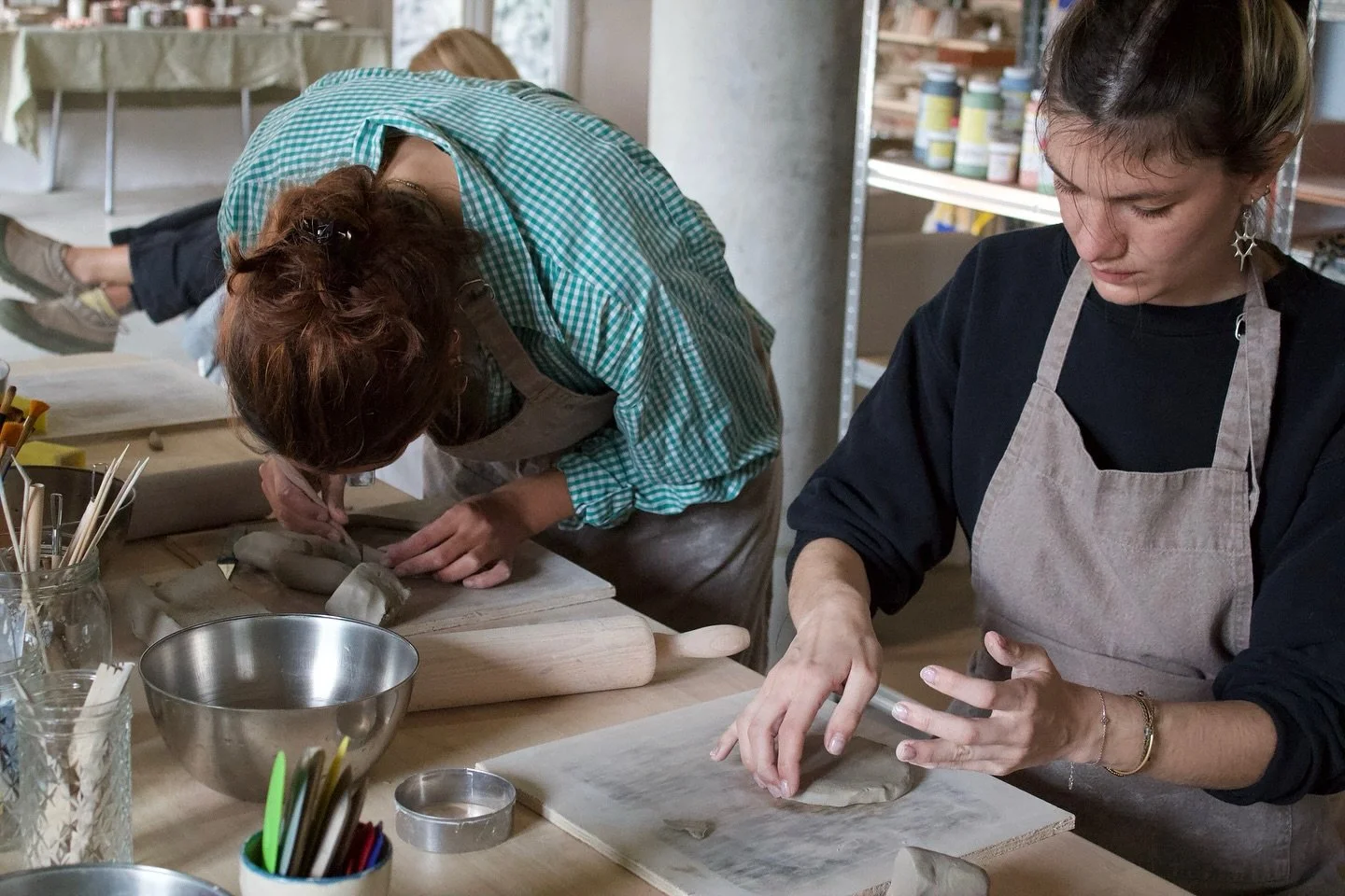 Atelier de modelage 👐🏽
On te fait aussi d&eacute;couvrir cette sensation folle que de fabriquer quelque chose de tes propres mains 🧡