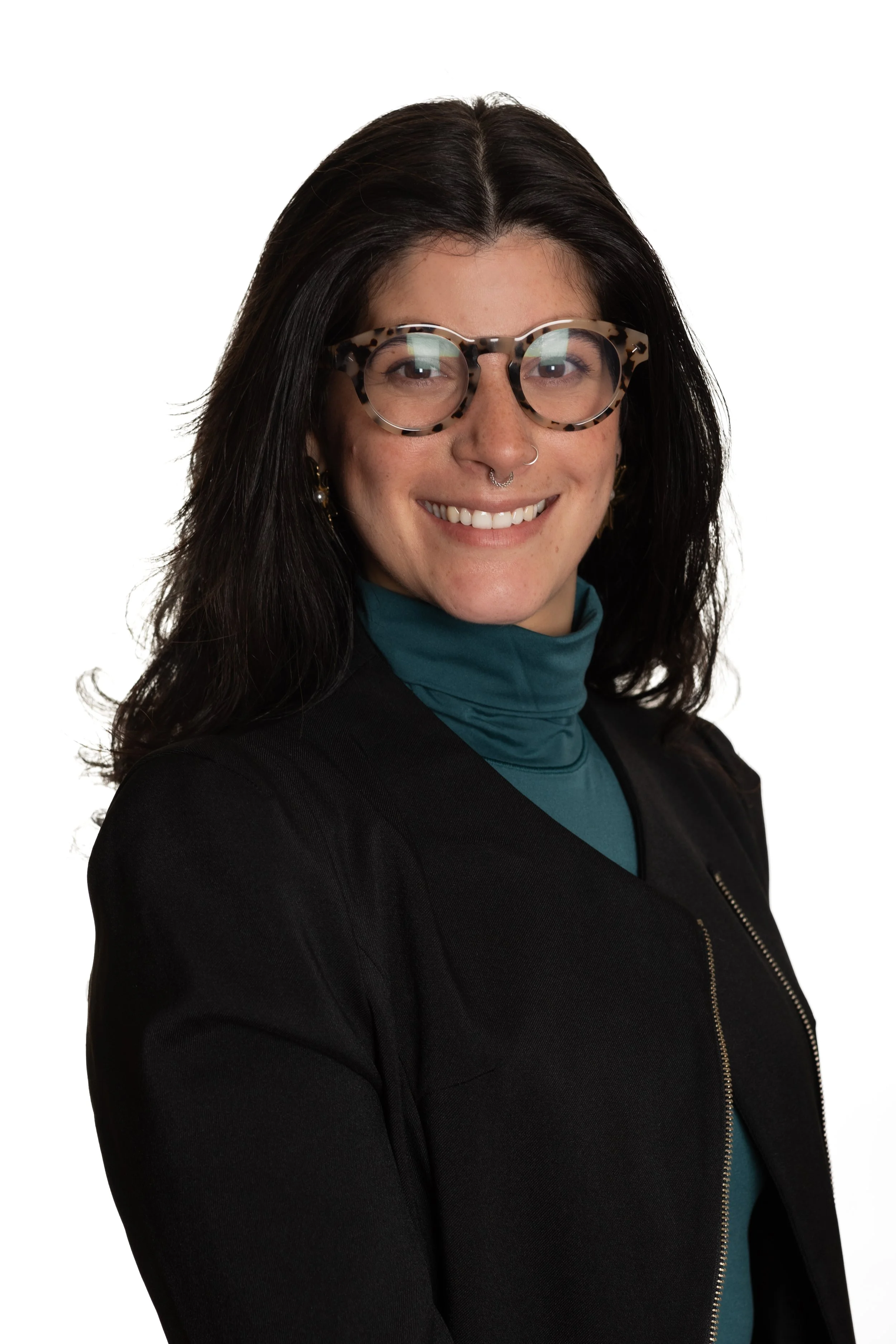 Headshot of Thauana Morais