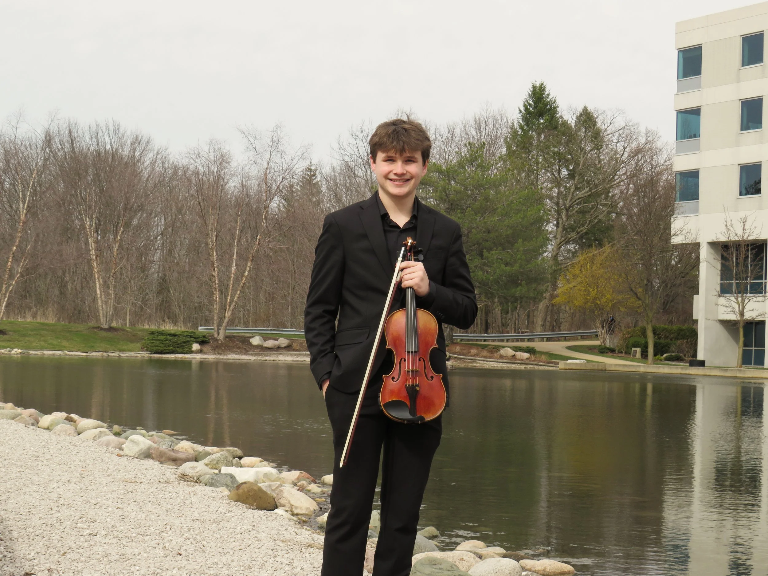 Noah Abdelkader, Violinist