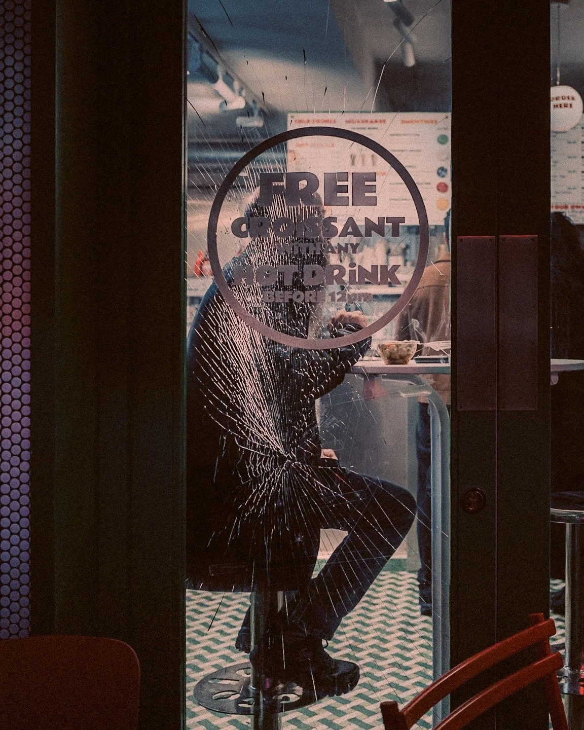 Fragments after dark_
.
.
.
#leicaq3 #soho #london #leicauk #streetphotography