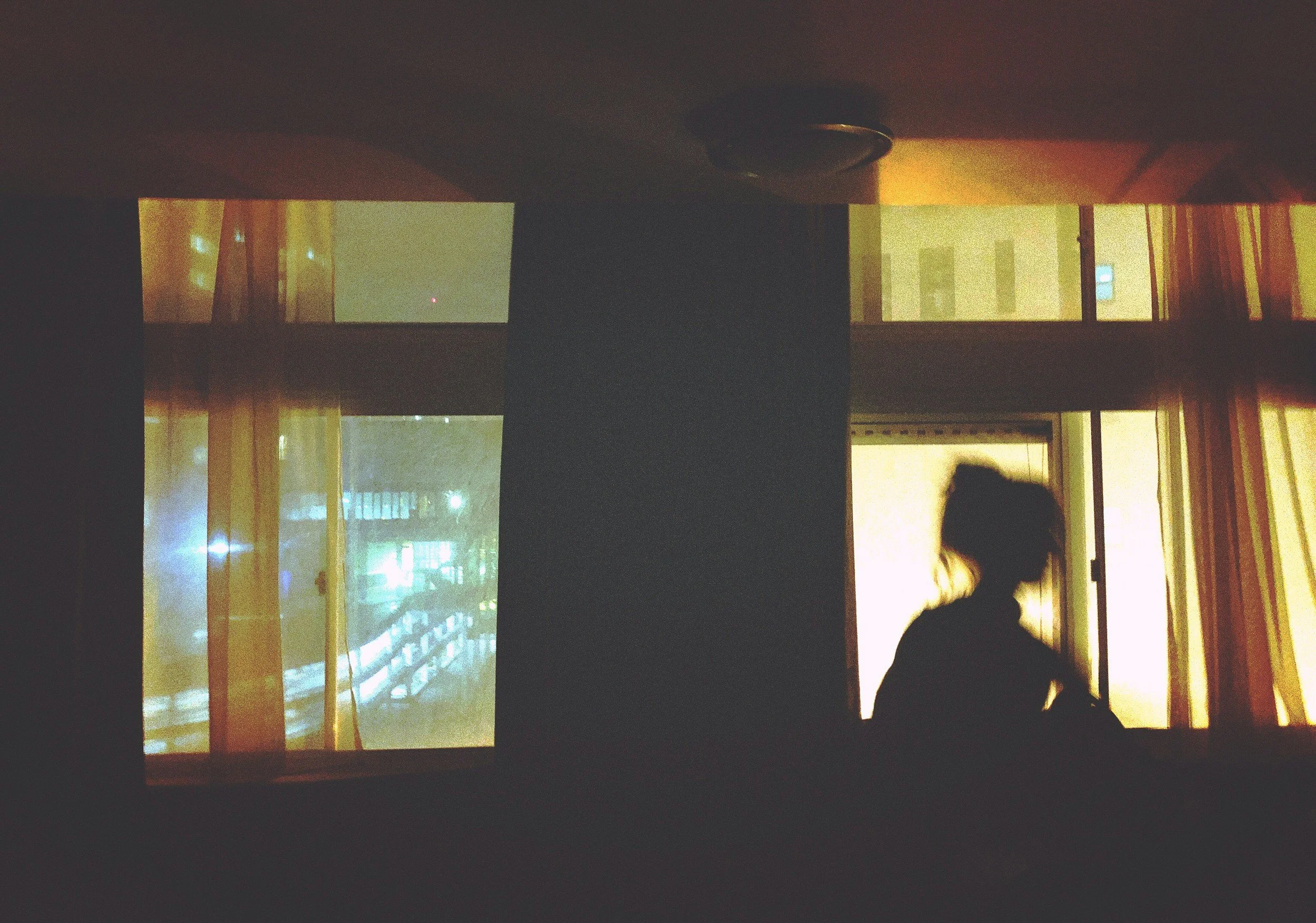 The Weekend Effect: How Late Nights Throw Off Your Circadian Rhythm