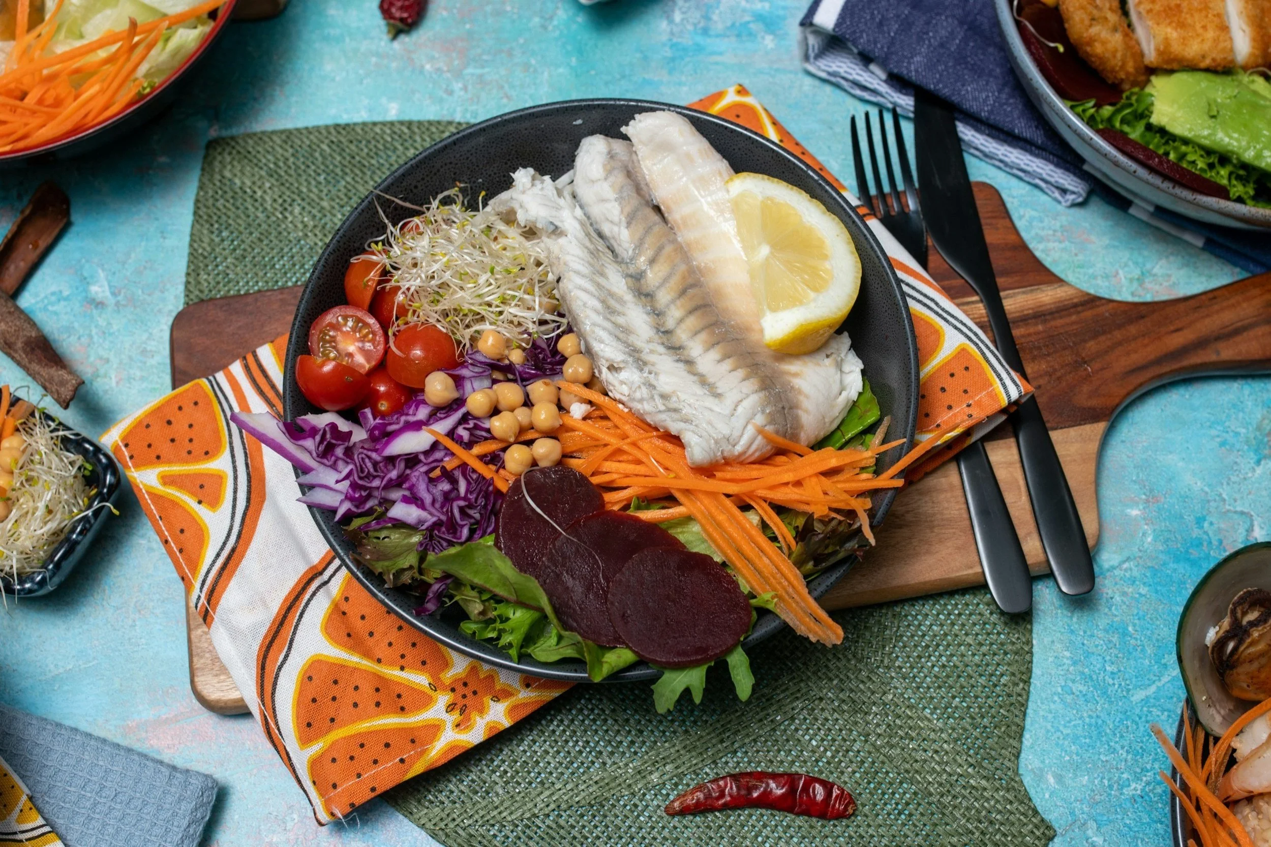 The Meal Sequencing Reset: The Order of Eating That Controls Glucose Spikes