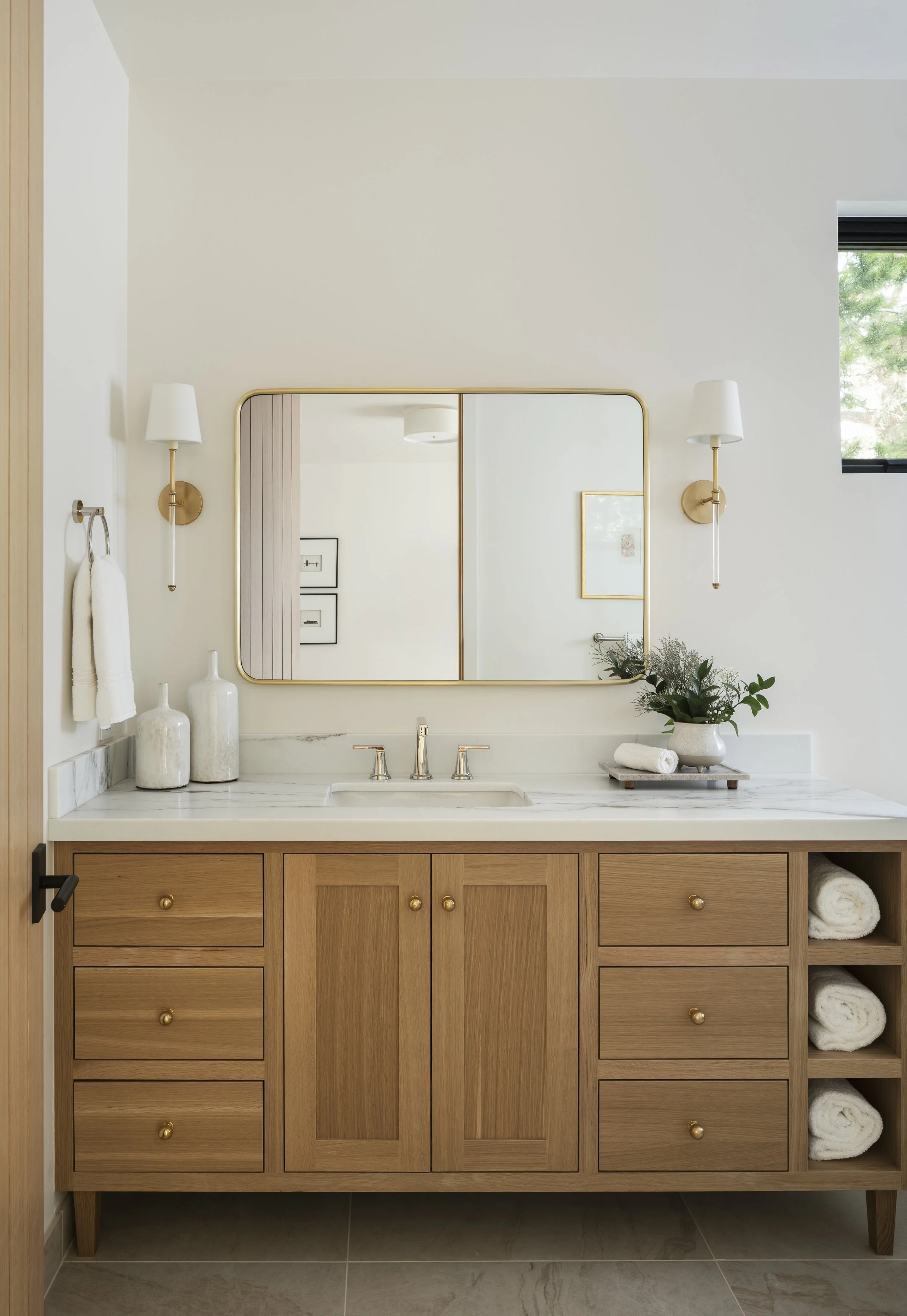 100 Edelweiss - Interiors - 395-Edit.jpg