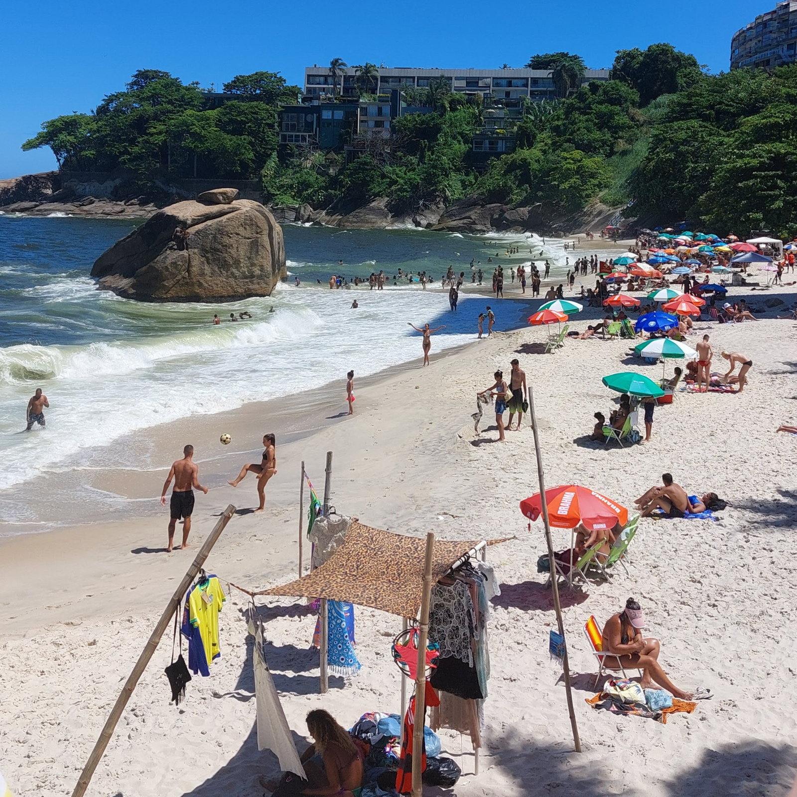 Rio Beach culture - Vidigal.png