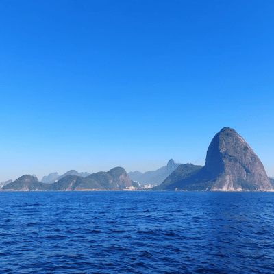Boat tour Guanabara bay.png
