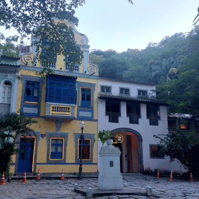 Jo&Joe - hostel at Largo do Boticario.png