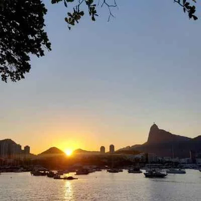 Mureta da Urca during sunset.jpg