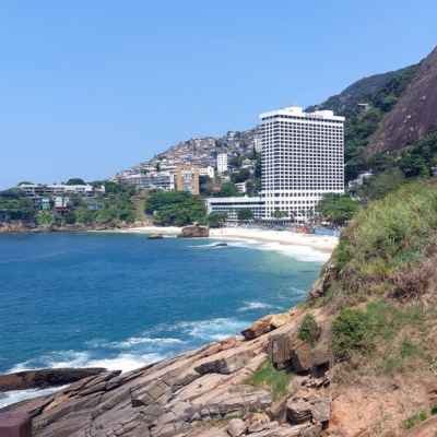 View of the Vidigal Beach from Mirante do Leblon.jpg