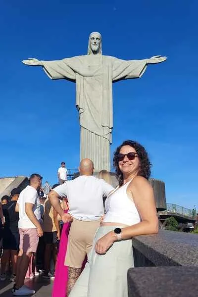 Crowds at Christ the Redeemer.jpg