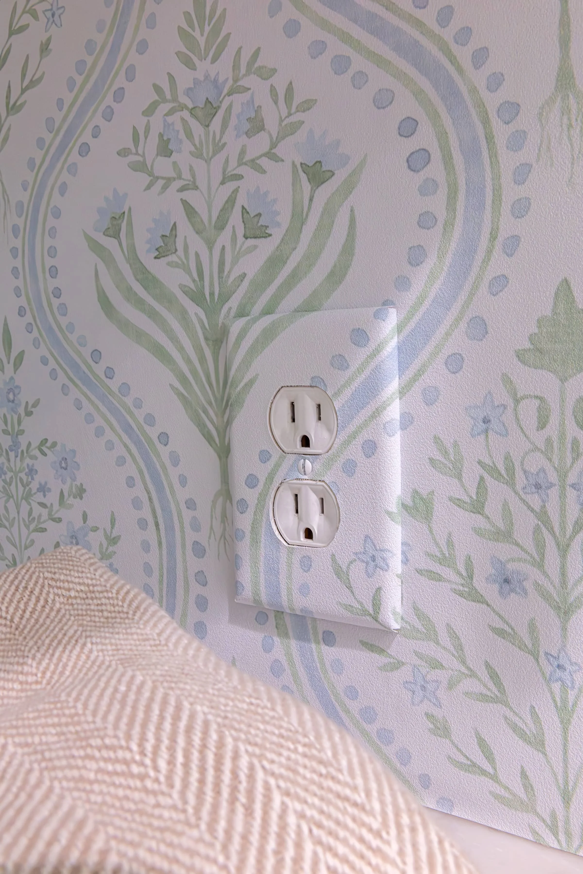 Meadow Lake Kaplan Mudroom Outlet Cover Detail Closeup.jpg