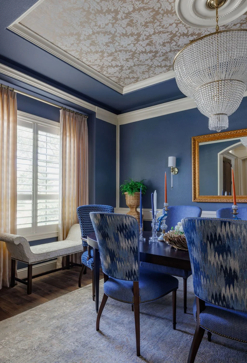 Olmstead Park Venza Saphire Dining Window.jpg