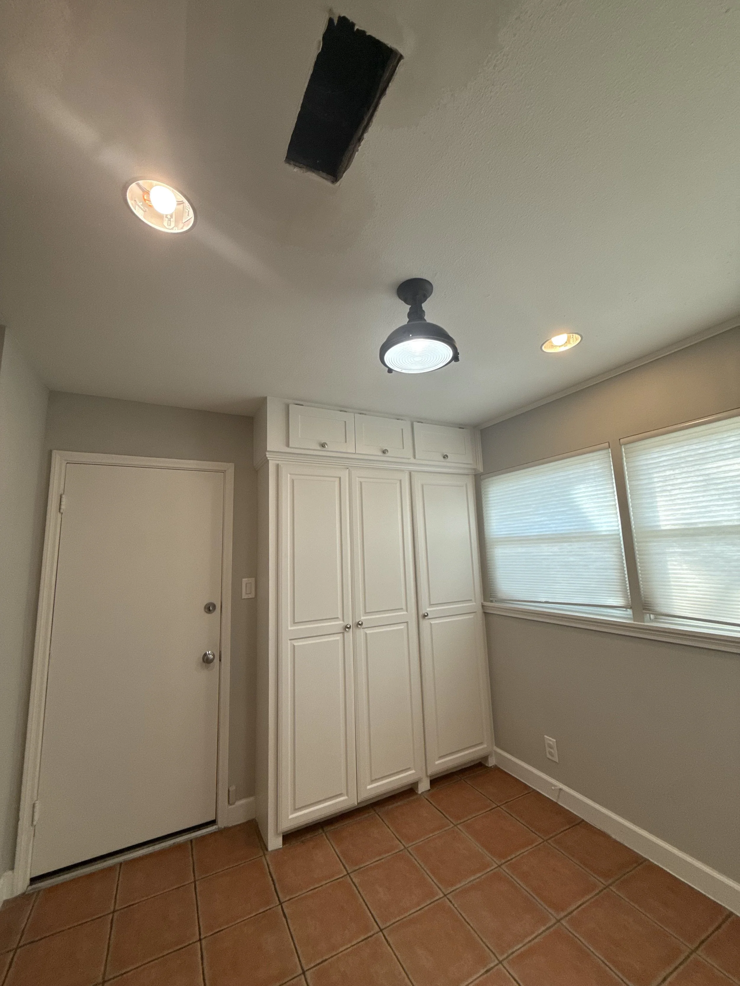 Mudroom Before 2.jpeg