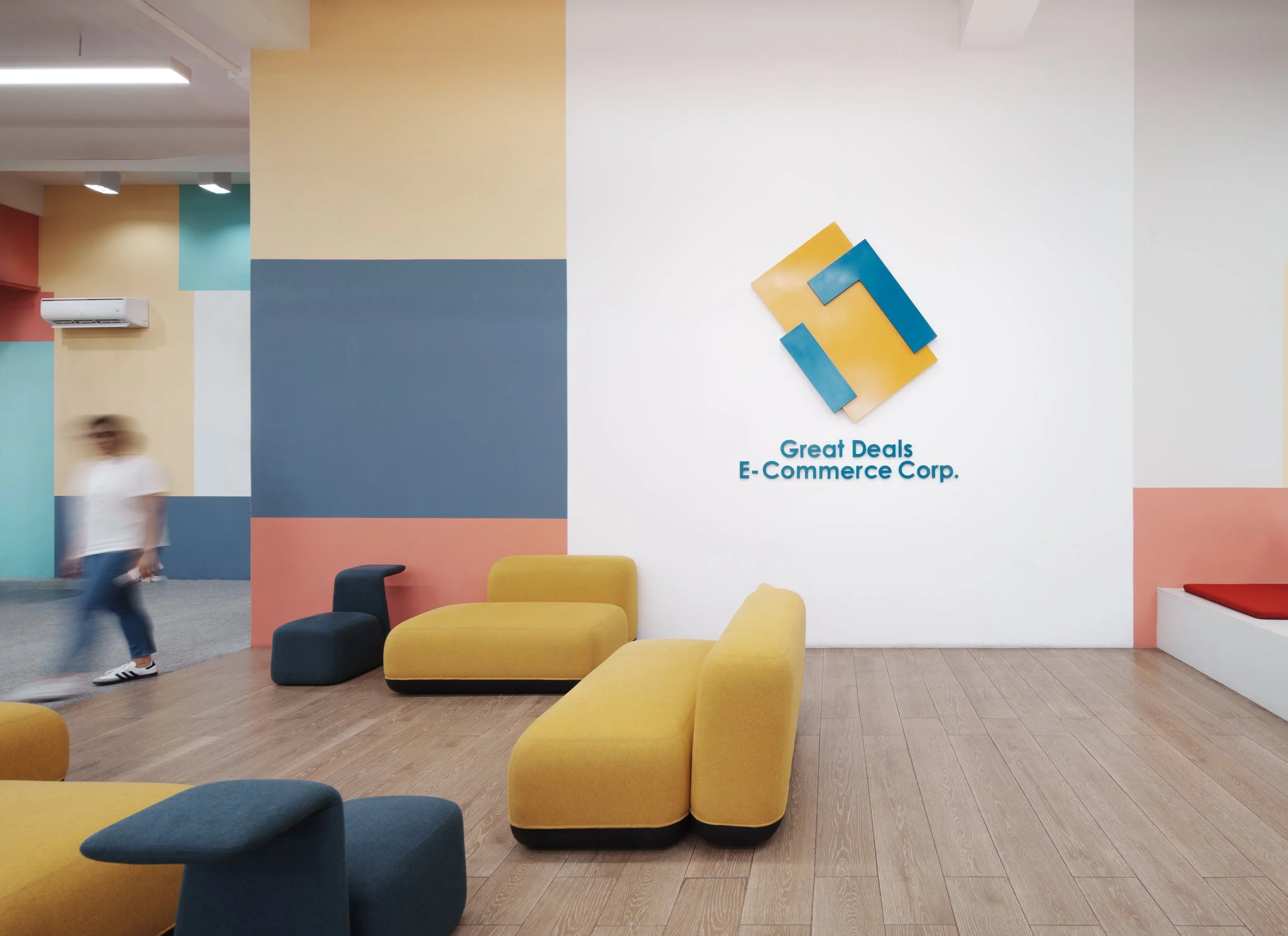 Greatdeals!C-5 copy.jpg